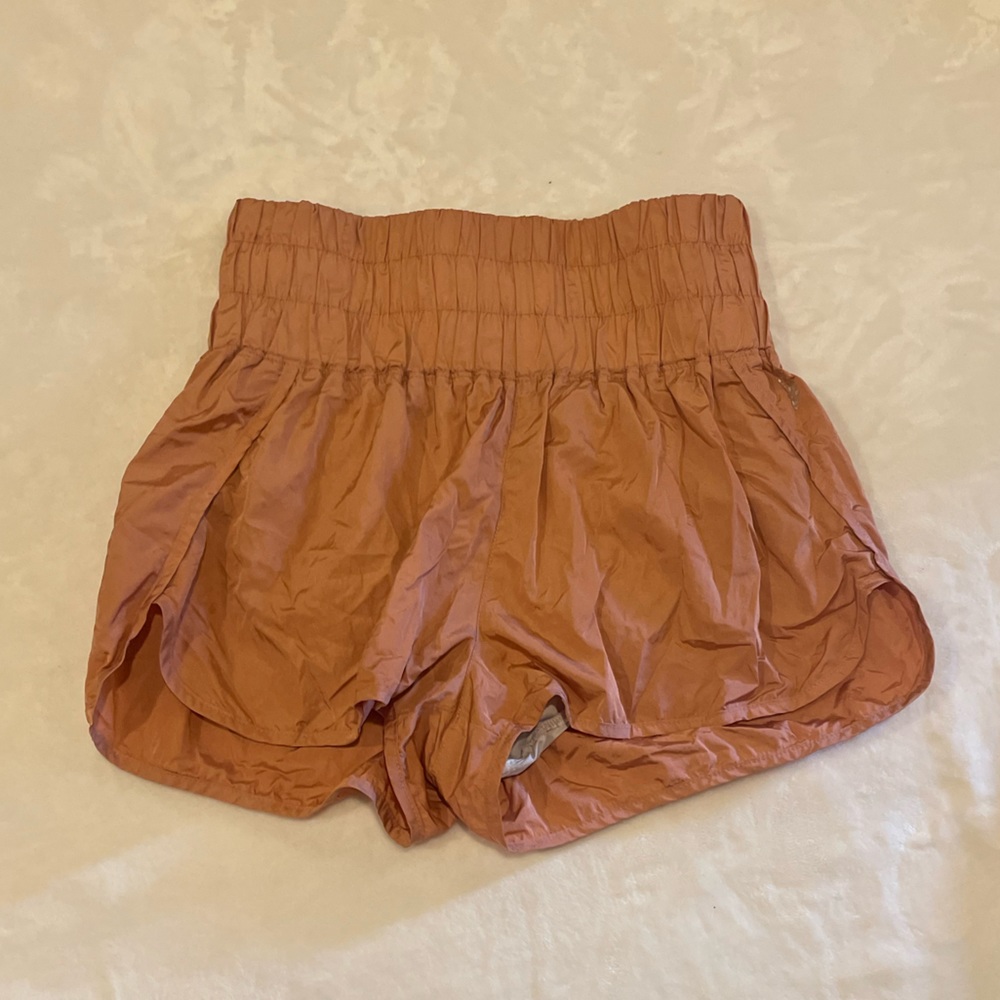 Free People Movement The WY Home Shorts in Brushed Apricot Size Large - Picture 2 of 4